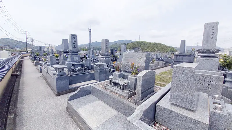 広仏の霊園「由宇町新なぎさ霊園」駐車場